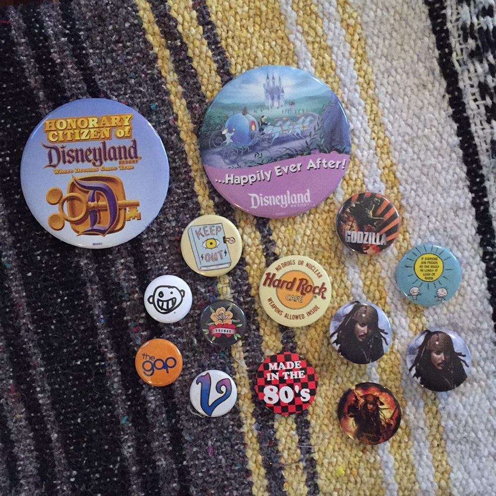 Lot of 14 Button Pins